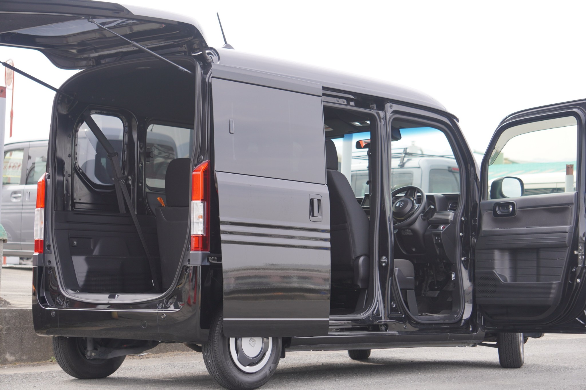 美車】令和2年式N-VANが登場！車検2年＆徹底整備付。3万キロ台の極上車 